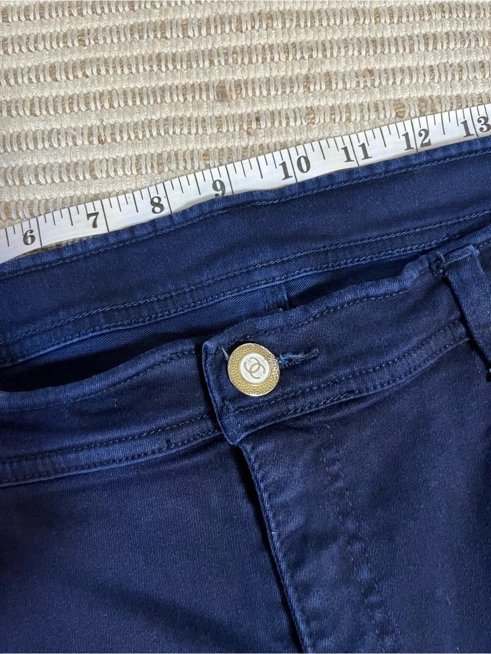CHANEL Navy Blue Ankle Cropped Jeans